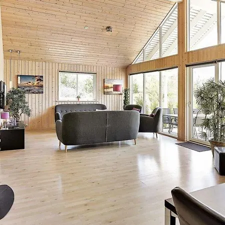 Ferienhaus Sildestrup Sleeps 18 Pool Wifi Bøtø By